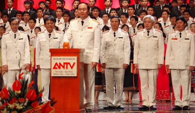 Chính thức phát sóng kênh truyền hình an ninh - ANTV ảnh 1 Bộ trưởng Trần Đại Quang ấn nút phát sóng ANTV