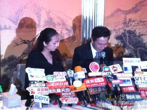 Anh chàng diễn viên xin lỗi Trần Gia Hằng, Tưởng Lệ Sa và người hâm mộ Anh chàng diễn viên xin lỗi Trần Gia Hằng, Tưởng Lệ Sa và người hâm mộ