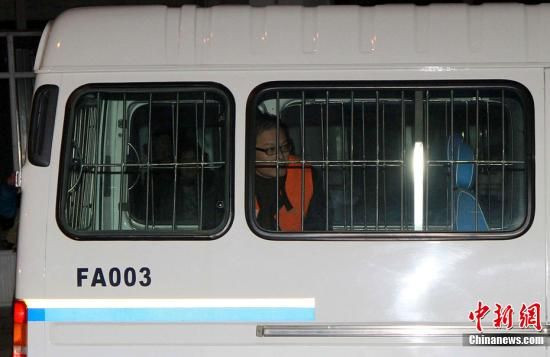 Một quan chức cấp cao của LĐBĐ Trung Quố là Lữ Phong (Lu Feng) và một số nhân viên khác cũng bị đưa ra xét xử. Lu Feng nhận mức án 6 năm rưỡi tù giam. Một quan chức cấp cao của LĐBĐ Trung Quố là Lữ Phong (Lu Feng) và một số nhân viên khác cũng bị đưa ra xét xử. Lu Feng nhận mức án 6 năm rưỡi tù giam.