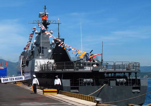 Hộ vệ hạm Đinh Tiên Hoàng