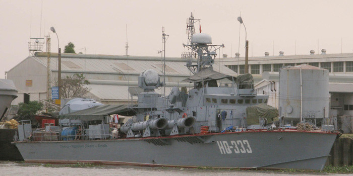 Tàu tuần tra Turya. Tàu có lượng giãn nước 250 tấn, dài 39,6 m, rộng 7,6 m, mướn nước 2 m, thủy thủ đoàn 26 người, tốc độ tối đa 42 hải lý, tầm hoạt động 650 dặm (ở tốc độ 20 hải lý). Tàu tuần tra Turya. Tàu có lượng giãn nước 250 tấn, dài 39,6 m, rộng 7,6 m, mướn nước 2 m, thủy thủ đoàn 26 người, tốc độ tối đa 42 hải lý, tầm hoạt động 650 dặm (ở tốc độ 20 hải lý).