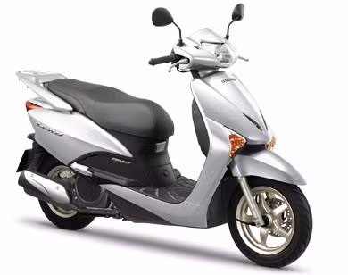 3. Honda Lead Giá bán đề xuất năm 2011 của công ty là 31.990 triệu cho LEAD màu đỏ, nâu, bạc, trắng, vàng và 32.490 triệu đồng với xe LEAD màu ánh vàng. 3. Honda Lead Giá bán đề xuất năm 2011 của công ty là 31.990 triệu cho LEAD màu đỏ, nâu, bạc, trắng, vàng và 32.490 triệu đồng với xe LEAD màu ánh vàng.