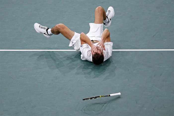 Jerzy Janowicz (Ba Lan) ăn mừng sau khi đánh bại Andy Murray để vô địch Paris Masters. Jerzy Janowicz (Ba Lan) ăn mừng sau khi đánh bại Andy Murray để vô địch Paris Masters.