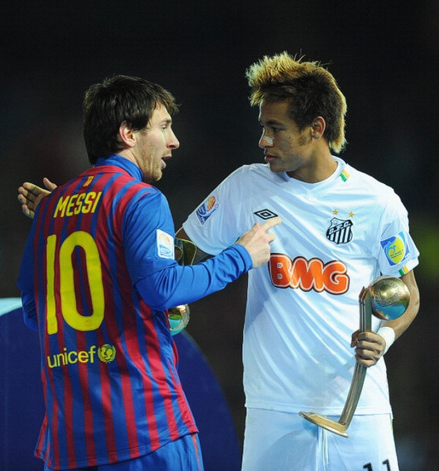 Neymar thậm chí còn đùa tếu hơn nữa khi nói “Tại sao không thể tin là Santos có thể có Lionel Messi? Đó là điều hoàn toàn có thể xảy ra. Điều chúng ta cần làm đó là bán một nửa thành phố này”. Neymar thậm chí còn đùa tếu hơn nữa khi nói “Tại sao không thể tin là Santos có thể có Lionel Messi? Đó là điều hoàn toàn có thể xảy ra. Điều chúng ta cần làm đó là bán một nửa thành phố này”.