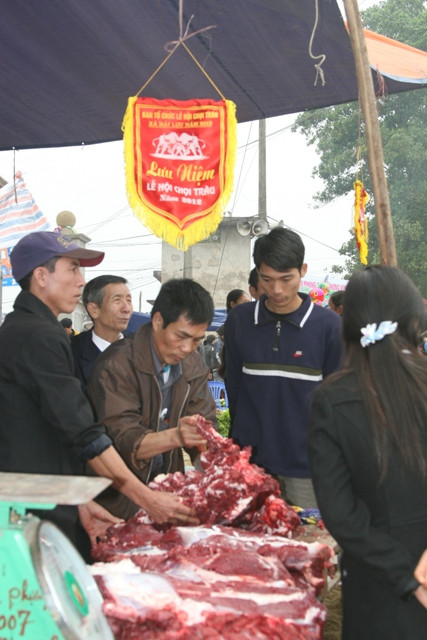 Giá thịt những trâu chiến thắng cũng có giá 2 triệu đồng/kg