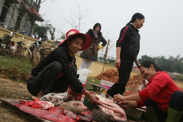 Và cả những bộ phụ tạng "Ông Cầu" cũng được làm tại một khu vực riêng