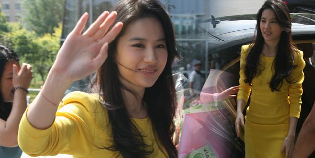 Vẫn mãi là một Lưu Tây Mĩ Tử hiền lành, nữ tính như ngày nào. Vẫn mãi là một Lưu Tây Mĩ Tử hiền lành, nữ tính như ngày nào.