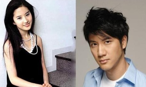 Phải nói rằng người đẹp Lưu Diệc Phi là đối tượng rất kín tiếng về đời tư, nhưng không ngờ cô lại khen Vương Lực Hoành rất tài hoa, đẹp trai, là hình tượng trong mộng của mọi cô gái.