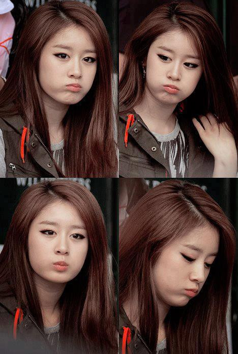 Ji Yeon người đẹp 9x Hàn Quốc, được mệnh danh là "tiểu Kim Tae Hee" bởi cô sở hữu khuôn mặt khá giống với người đẹp có khuôn mặt đẹp tự nhiên nhất Hàn Quốc.