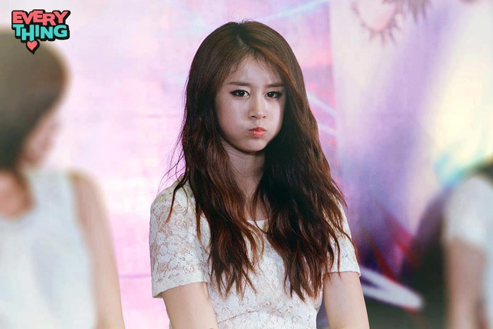 Phải chăng lúc bực mình Ji Yeon cũng rất dễ thương?