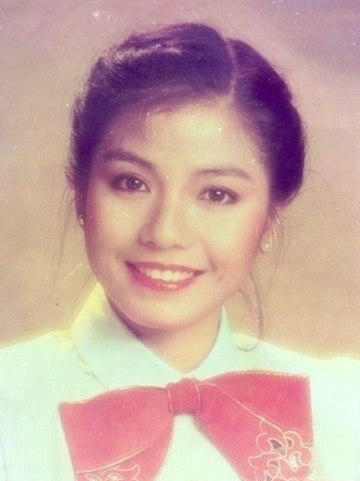 Chung Sở Hồng, thời thiếu nữ sắc sảo mặn mà, một vẻ đẹp hoàn toàn tự nhiên.