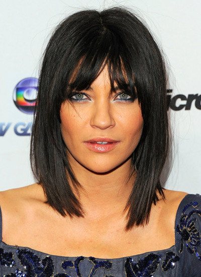 Jessica Szohr, hiện đại, phá cách với mái tóc chấm vai. Jessica Szohr, hiện đại, phá cách với mái tóc chấm vai.