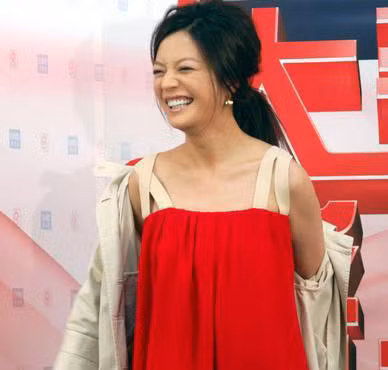 Nụ cười không thể mê được của Triệu Vy.