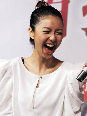 Là người của công chúng nhưng Tiết Khải Kỳ vẫn cười thả ga. Là người của công chúng nhưng Tiết Khải Kỳ vẫn cười thả ga.