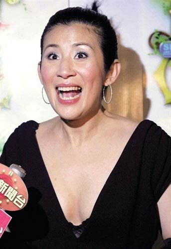 "Bà mối" Ngô Quân Như với nụ cười biểu cảm "ngạc nhiên chưa"? "Bà mối" Ngô Quân Như với nụ cười biểu cảm "ngạc nhiên chưa"?