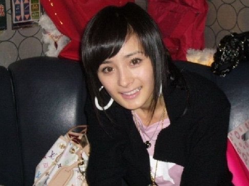 Không hổ là một trong tứ tiểu hoa đán của màn ảnh Hoa Ngữ, dù lúc trước hay bây giờ Dương Mịch đều xinh.