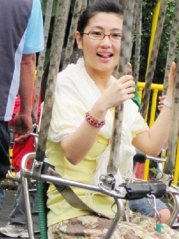 Selina của SHE mặt tròn "bụ bẫm".