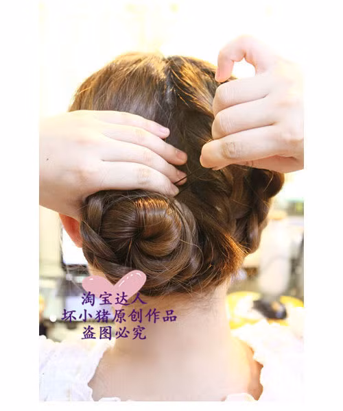 Dùng kẹp tăm nhỏ cố định chặt.