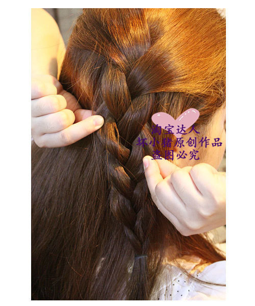 Sau khi tết xong thì nới lỏng các múi tết để tết tóc được mềm mại hơn. Sau khi tết xong thì nới lỏng các múi tết để tết tóc được mềm mại hơn.