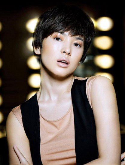 Mái tóc tém cá tính, model của người đẹp khiến bao người điên đảo.