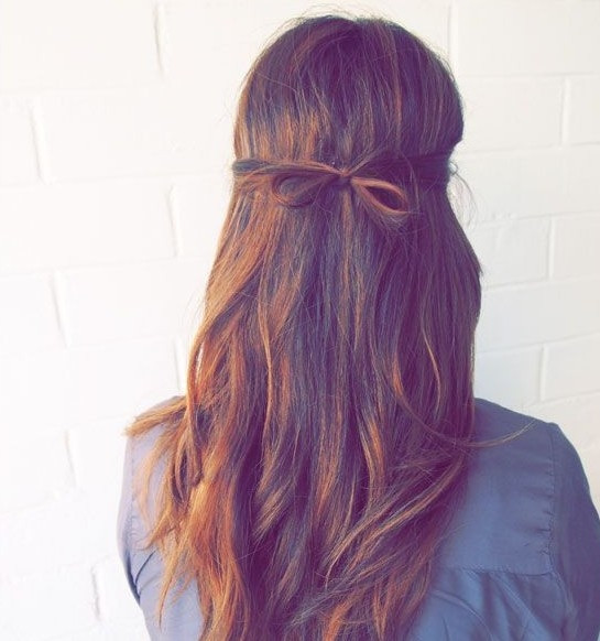 Kiểu 4: Tóc tết nơ.