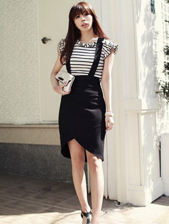 Váy quai treo trẻ trung, đẹp và thời trang.