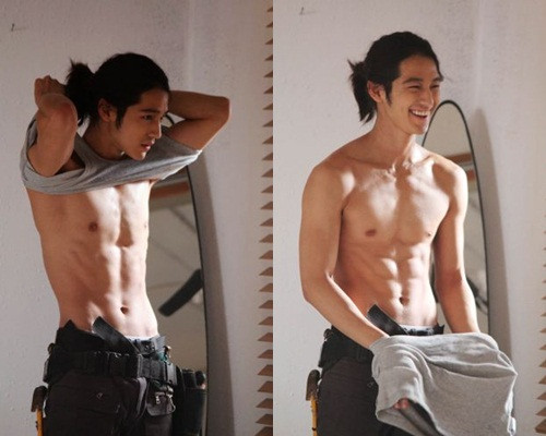 Chàng Kim Bum ngọt ngào ngày nào giờ cũng trở thành một chàng trai mạnh mẽ với cơ bụng 6 múi. Chàng Kim Bum ngọt ngào ngày nào giờ cũng trở thành một chàng trai mạnh mẽ với cơ bụng 6 múi.
