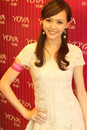 Người đẹp Thượng Hải, Đường Yên cũng chiếm được lòng người hâm mộ với hình ảnh ngọc nữ thuần thiết, dễ thương. Người đẹp Thượng Hải, Đường Yên cũng chiếm được lòng người hâm mộ với hình ảnh ngọc nữ thuần thiết, dễ thương.