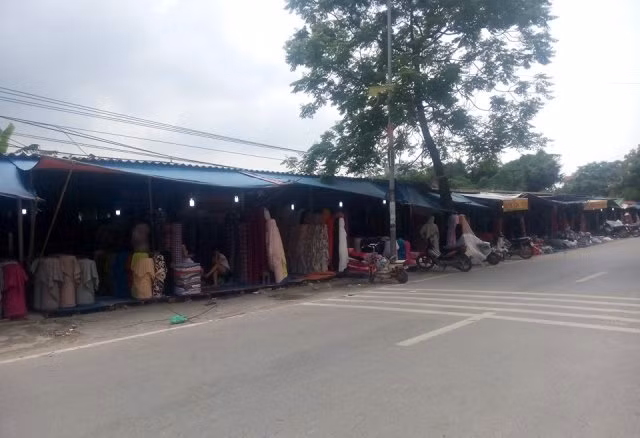 Sau khi chính quyền xã Ninh Hiệp nhận 1,5 tỷ đồng của người dân, sai phạm vẫn tồn tại cho đến nay (Ảnh Chí Nhân)