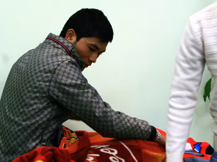 Một thân chủ sau khi được trị liệu có khuôn mặt đỏ căng. Theo một học viên trực tiếp trị liệu thì khuôn mặt của thân chủ đỏ như vậy là do khí huyết lưu thông nhanh hơn sau khi thôi miên trị liệu.