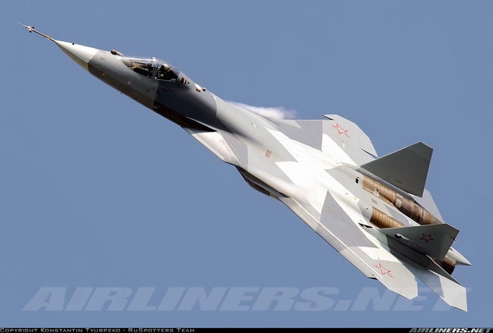 Lần đầu tiên, mẫu tiêm kích T-50 thứ hai thực hiện chuyến bay thử nghiệm trên không là vào ngày 3 tháng 3 năm 2011 tại sân bay Komsomolsk-on-Amur cũng dưới sự điều khiển của phi công giàu kinh nghiệm, anh hùng Sergey Bogdan.