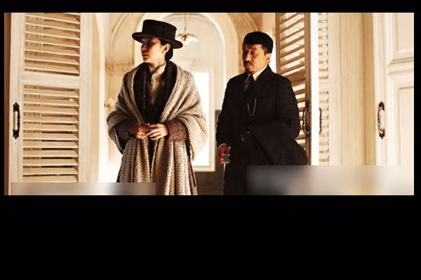 Từ Tông Hán và Hoàng Hưng ban đầu chỉ đóng giả làm vợ chồng để cùng hoạt động nhưng sau một thời gian họ đã nảy sinh tình cảm.