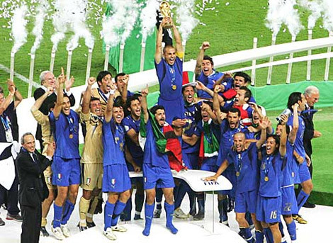 Italia lên ngôi vô địch World Cup 2006 một cách thuyết phục. Italia lên ngôi vô địch World Cup 2006 một cách thuyết phục.