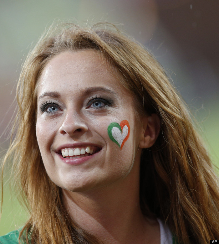 CĐV tuyển Ý. CĐV tuyển Ý.