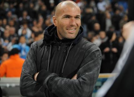 Zidane sắp trở thành HLV đội trẻ Real Madrid. Zidane sắp trở thành HLV đội trẻ Real Madrid.