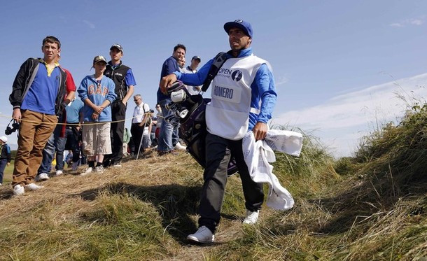 Tevez phục vụ đồng đội rất nhiệt tình và chuyên nghiệp. Tevez phục vụ đồng đội rất nhiệt tình và chuyên nghiệp.