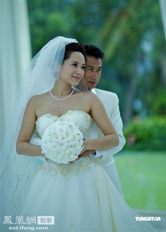 Quách Thiện Ni đẹp đôi bên chú rể Chu Thiếu Kiệt Quách Thiện Ni đẹp đôi bên chú rể Chu Thiếu Kiệt