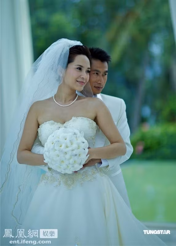 Quách Thiện Ni đẹp đôi bên chú rể Chu Thiếu Kiệt Quách Thiện Ni đẹp đôi bên chú rể Chu Thiếu Kiệt