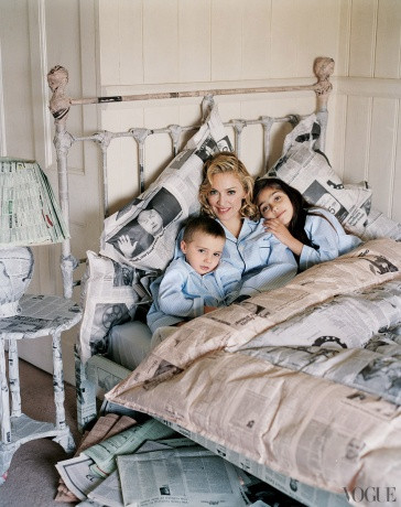 Khoảnh khắc ngọt ngào bên hai con khiến Madonna trông thật dịu dàng Khoảnh khắc ngọt ngào bên hai con khiến Madonna trông thật dịu dàng