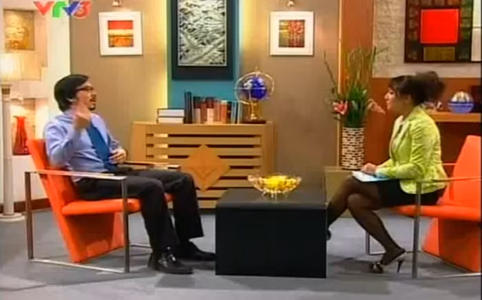 MC mới thay thế cho Tiến sỹ Xoáy - Xuân Bắc (ảnh chụp từ clip) MC mới thay thế cho Tiến sỹ Xoáy - Xuân Bắc (ảnh chụp từ clip)