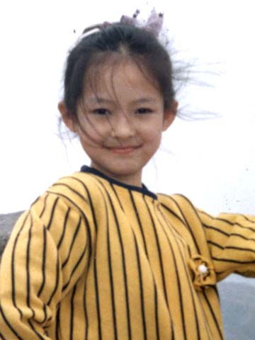 Chương Tử Di là một trong những mỹ nhân sở hữu vẻ đẹp tự nhiên từ bé Chương Tử Di là một trong những mỹ nhân sở hữu vẻ đẹp tự nhiên từ bé