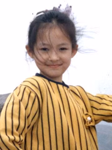 Chương Tử Di là một trong những mỹ nhân sở hữu vẻ đẹp tự nhiên từ bé Chương Tử Di là một trong những mỹ nhân sở hữu vẻ đẹp tự nhiên từ bé