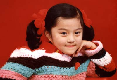 Từ nhỏ đã biết làm điệu, cho thấy tiềm năng trở thành ngôi sao. Từ nhỏ đã biết làm điệu, cho thấy tiềm năng trở thành ngôi sao.