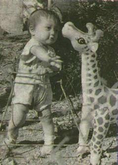 Ngắm hình ảnh này, nhiều người nhầm tưởng đây là một bé trai đáng yêu Ngắm hình ảnh này, nhiều người nhầm tưởng đây là một bé trai đáng yêu