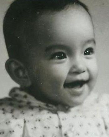 Ánh mắt sáng và thông minh không thay đổi theo thời gian Ánh mắt sáng và thông minh không thay đổi theo thời gian