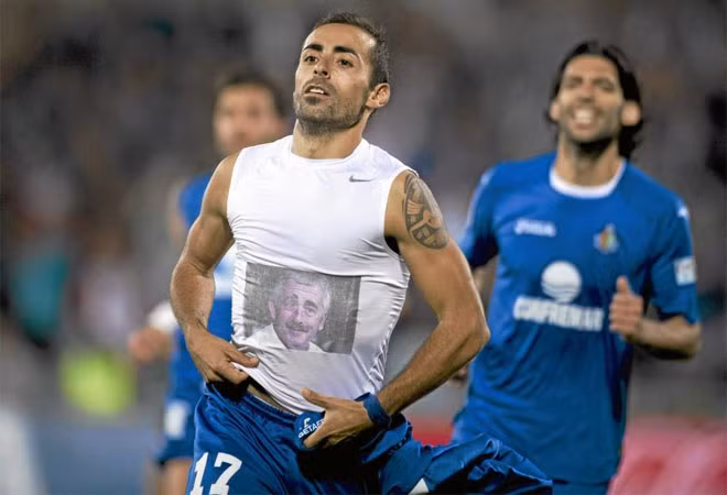 Diego Castro tưởng nhớ HLV Preciado qua đời vì bệnh tim.