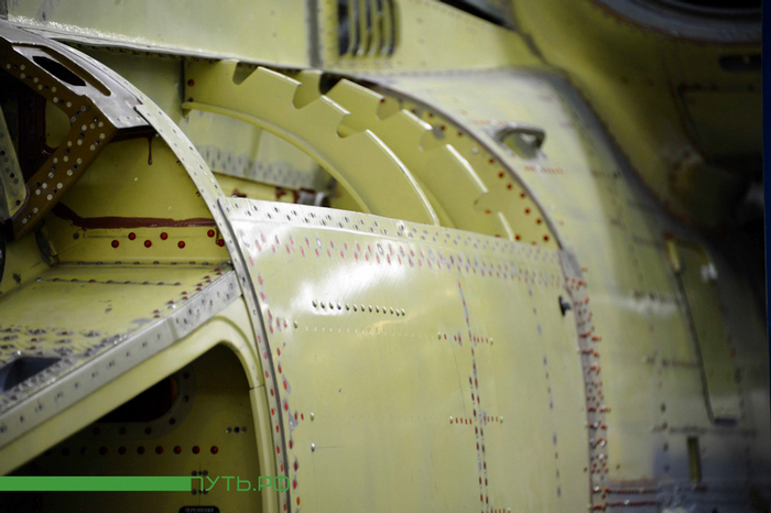 Mi-28 có thể chịu được đạn 12,7 mm, 20 mm, thậm chí là các mảnh vỡ tên lửa dẫn hướng. Mi-28 có thể chịu được đạn 12,7 mm, 20 mm, thậm chí là các mảnh vỡ tên lửa dẫn hướng.