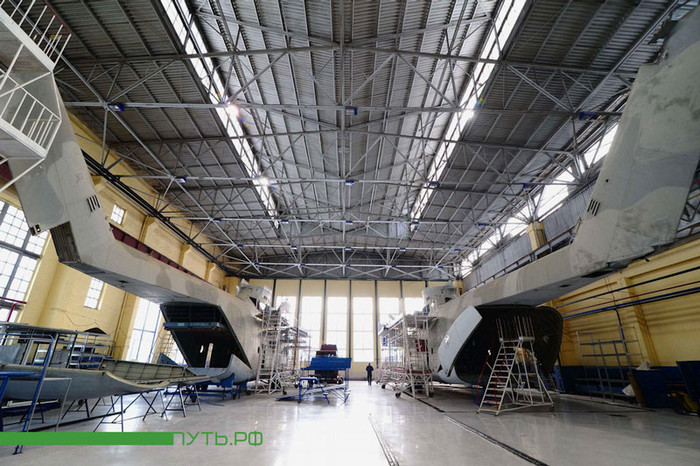 Rostvertol bắt đầu đi vào hoạt động kể từ những năm 1940. Rostvertol bắt đầu đi vào hoạt động kể từ những năm 1940.