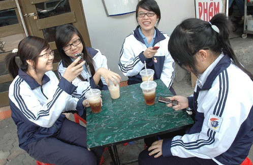 Chẳng nên cản giới trẻ nói "hồn nhiên như... cô tiên" ảnh 1 Giới trẻ có những cách sử dụng ngôn ngữ hài hước nhằm gây cười