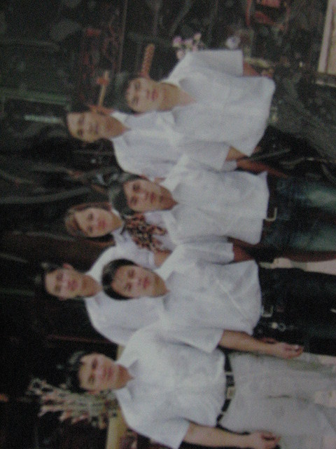 Vợ chồng anh Hải (đứng hàng sau từ phải sang) Vợ chồng anh Hải (đứng hàng sau từ phải sang)